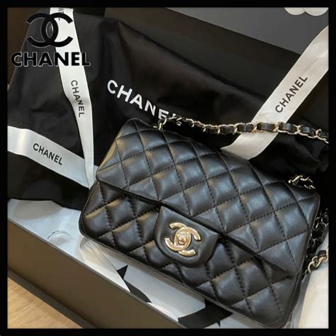 chanel a69900 y04059 94305|Mini classic handbag, Lambskin & gold.